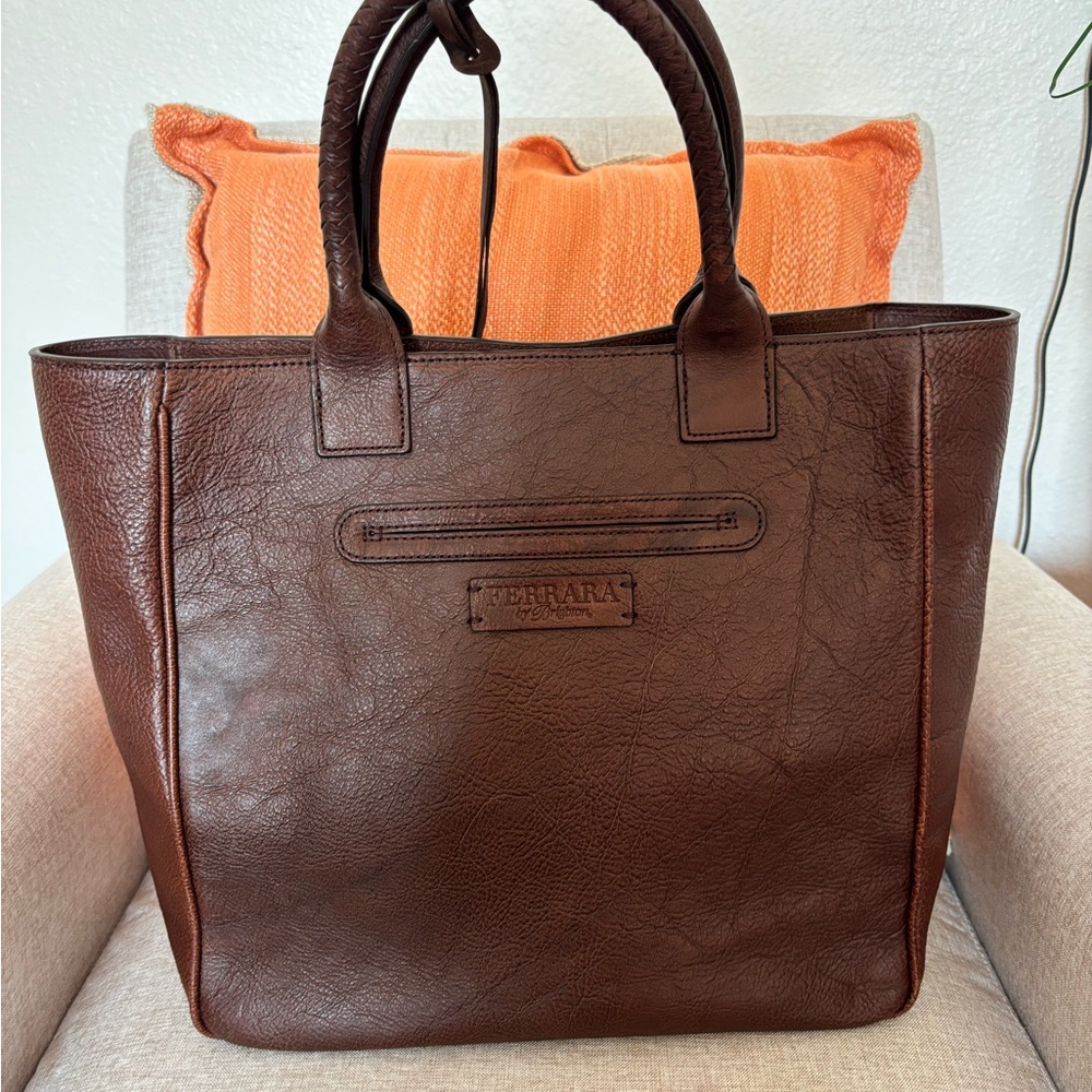 Elegant Brown Leather Tote Bag - Picture 3 of 3